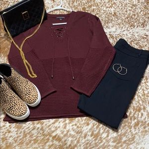 Signature Studio Sweater Size XL